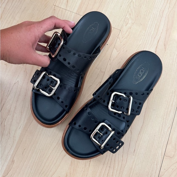 TOD’S Black Leather Sandals with Buckles - Picture 4 of 5